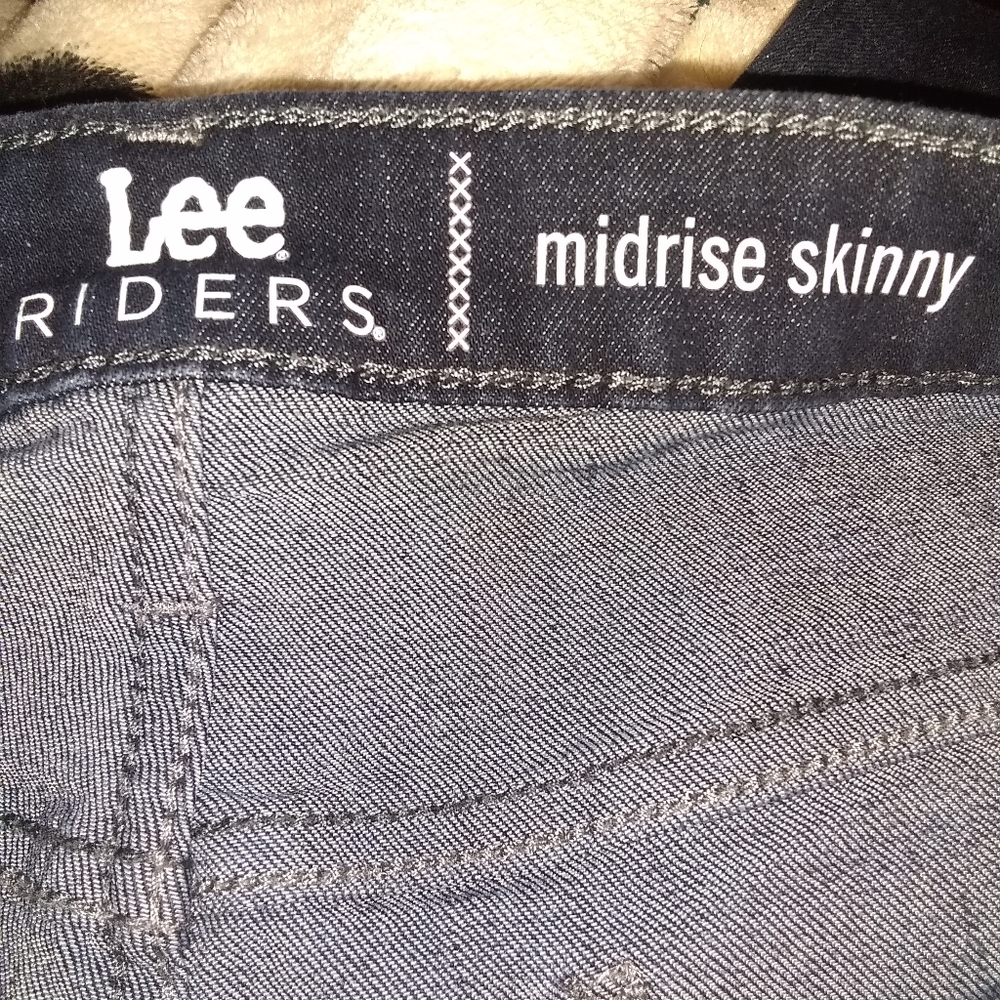 Lee Riders - Picture 2 of 3